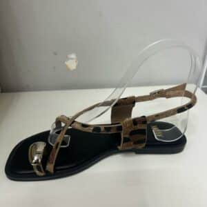 SANDALIA PLANA ANILLO LEOPARDO