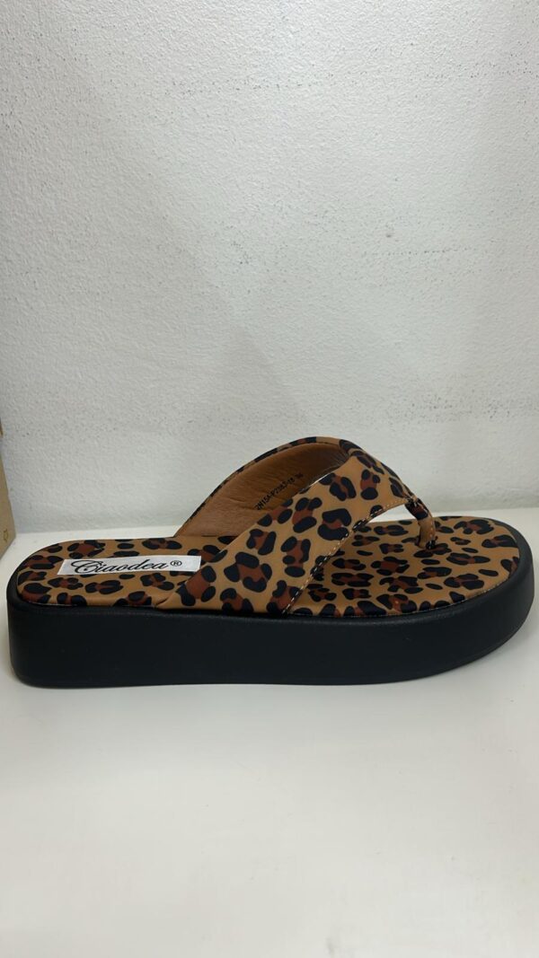 CHANCLAS ZARA LEOPARDO - Imagen 1