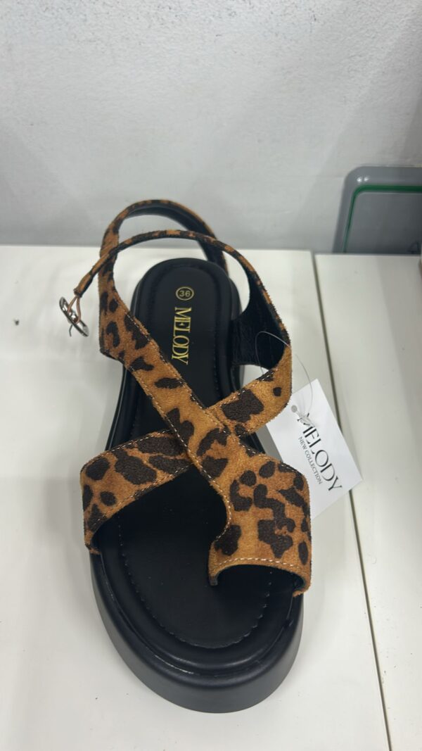 SANDALIA LEOPARDO DEDO - Imagen 1