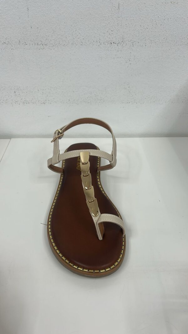 SANDALIA DEDO BEIGE - Imagen 1