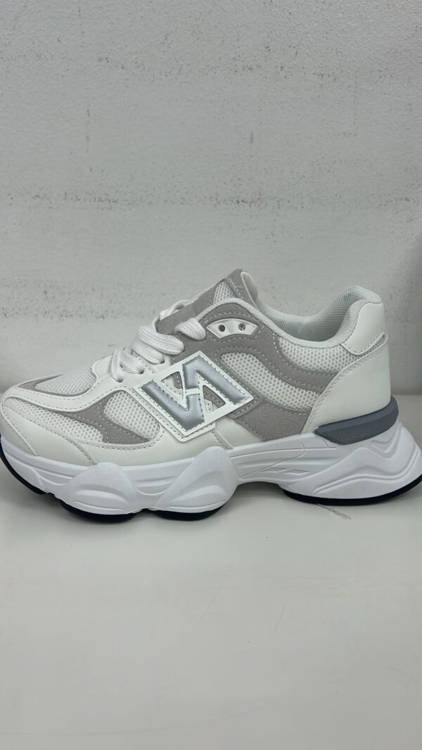 NEW B BLANCAS - Imagen 1
