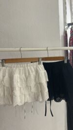 FALDA PERFORADA - Imagen 2