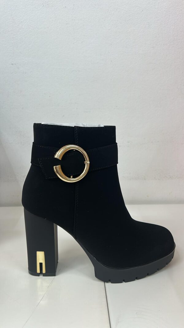 BOTA NEGRA DETALLE CIRCULO - Imagen 1