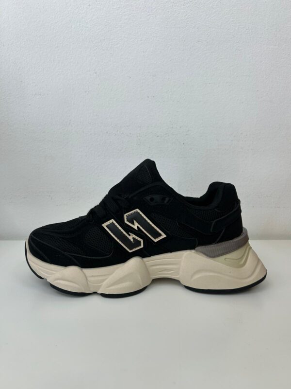 NEW BALANCE NEGRAS - Imagen 1