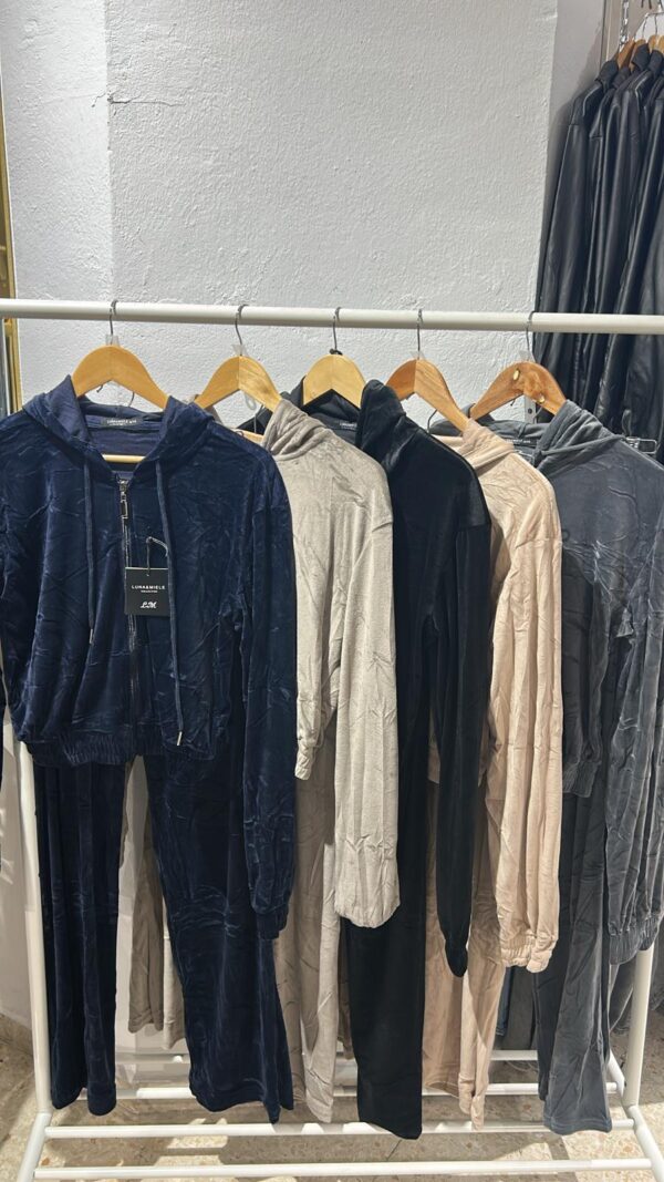 CHANDAL TERCIOPELO - Imagen 2