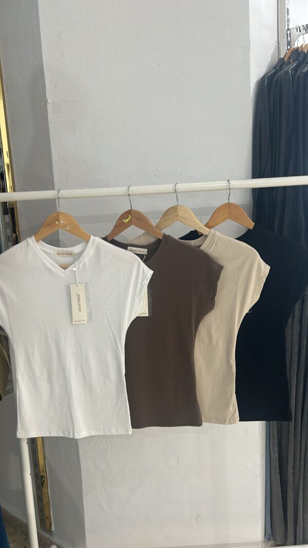 CAMISETA BÁSICA 2 - Imagen 2