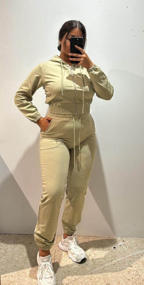 CHANDAL PURA - Imagen 1