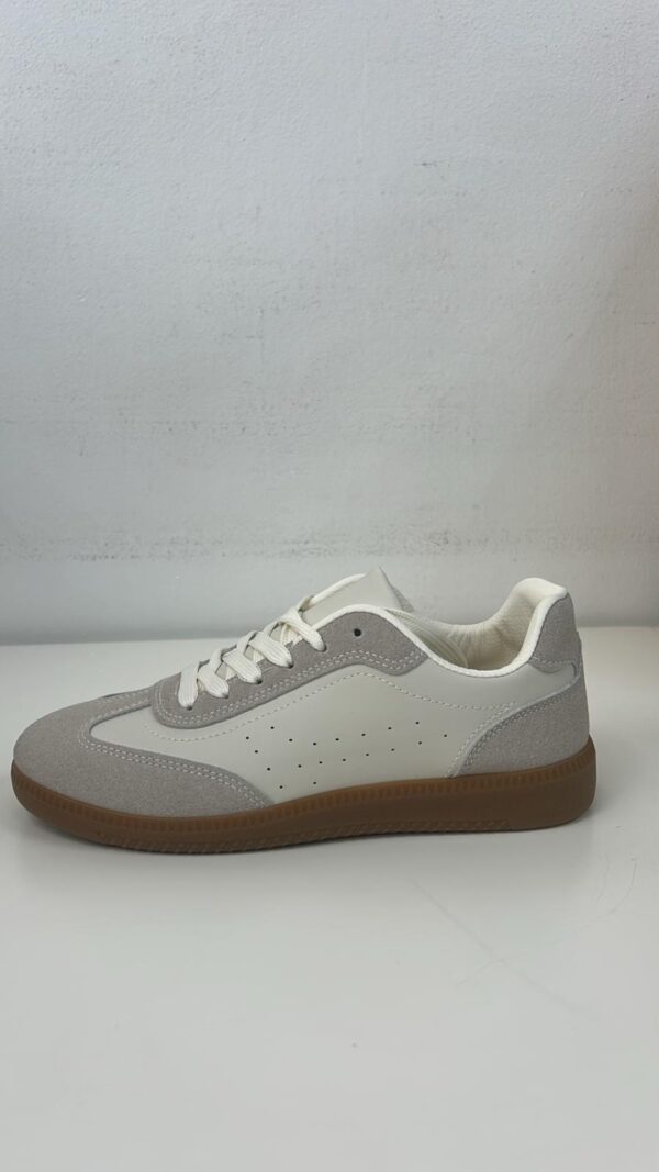 DEPORTIVA BEIGE - Imagen 1