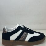 DEPORTIVA NEGRA CON BRONCE