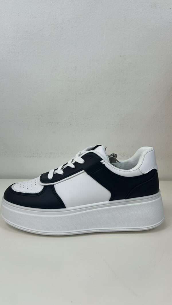 DEPORTIVA AIR NEGRA - Imagen 1