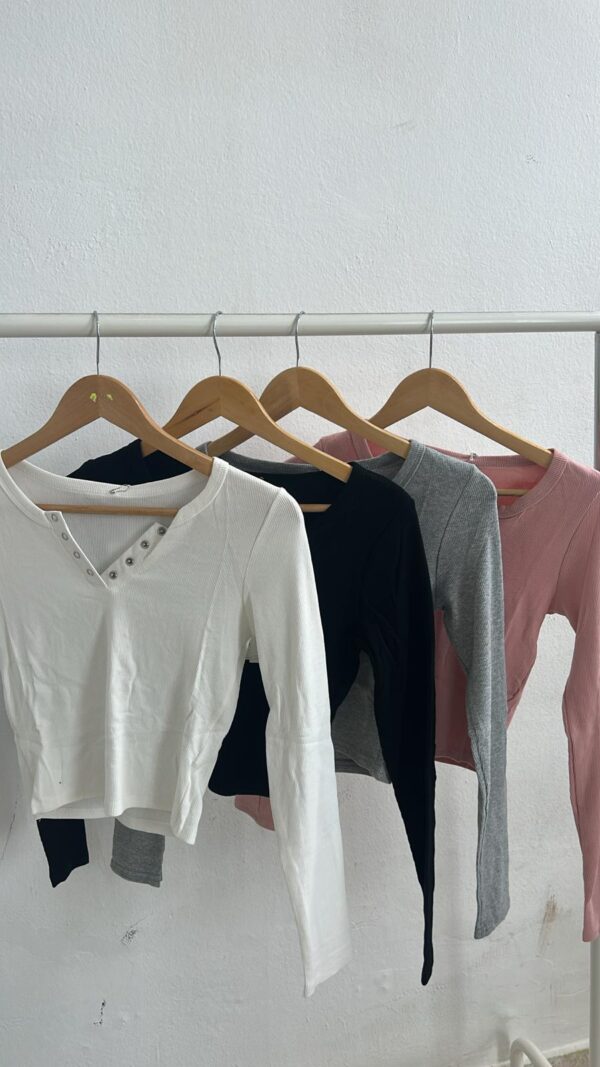 CAMISETA BOTONES - Imagen 2