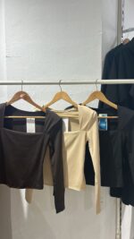 CAMISETA ESCOTE CUADRADO - Imagen 2