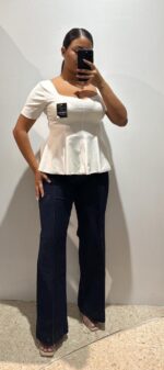 CAMISETA VOLANTE ELEGANTE