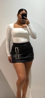FALDA CUERO HEBILLAS