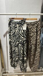 PANTALON PUÑO ZARA ESTAMPADO - Imagen 2