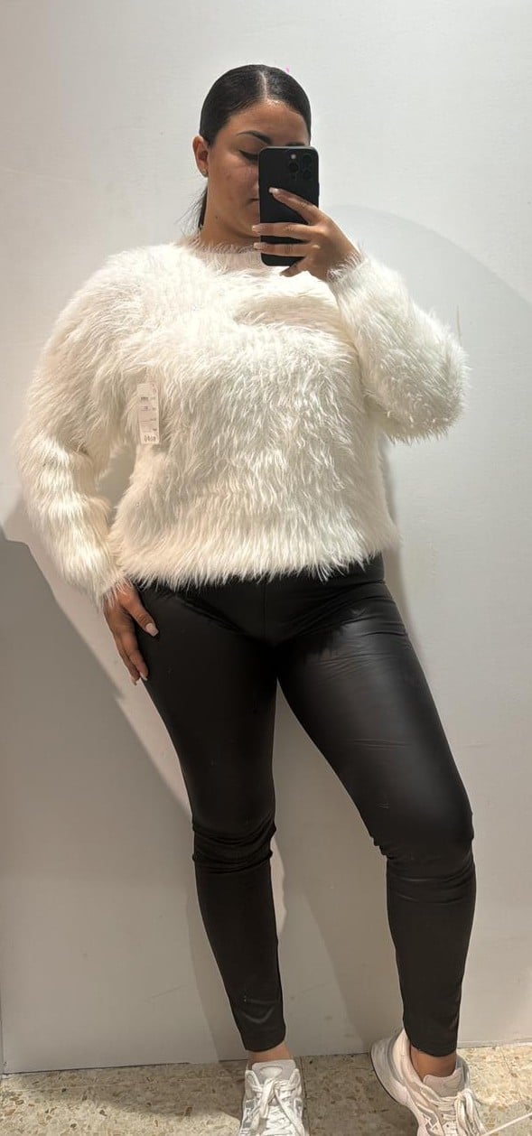 Imagen de WhatsApp 2025-11-18 a las 18.35.48_3787d7f7 JERSEY 2 PELO - Imagen 1