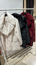 ABRIGO PELO LARGO - Imagen 2