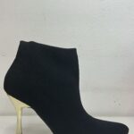 BOTIN CALCETIN NEGRO CON DORADO