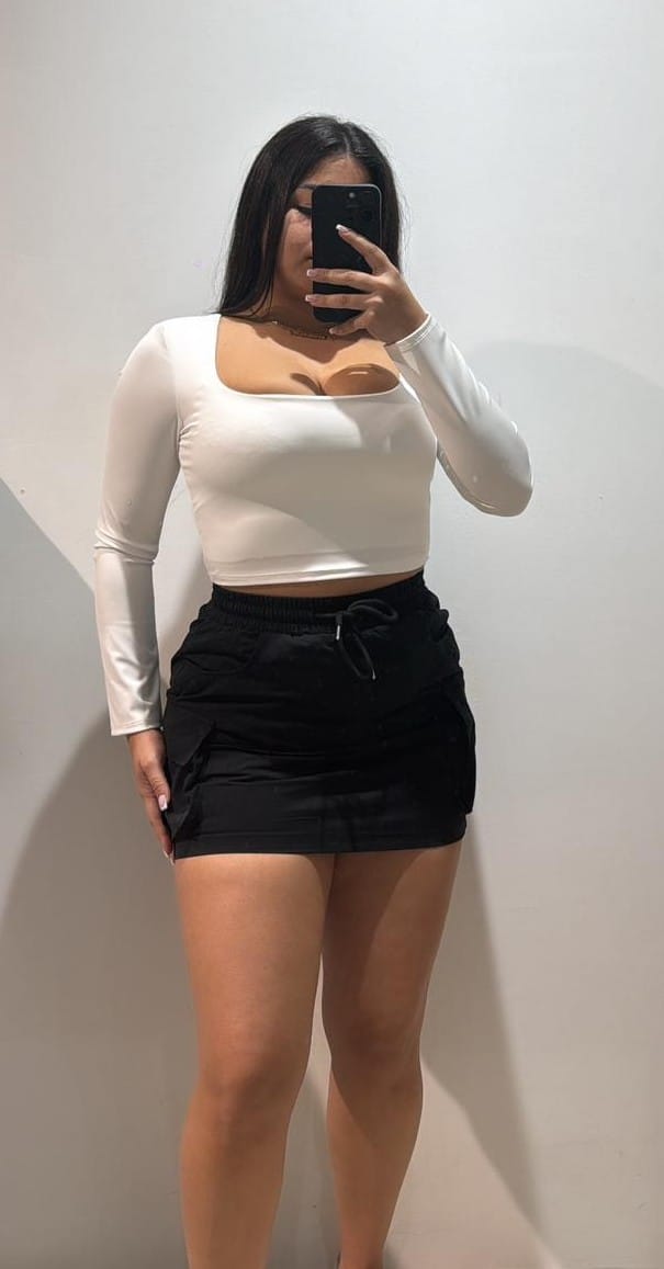 WhatsApp Image 2026-01-14 at 18.47.59 TOP ESCOTE CUADRADO - Imagen 1