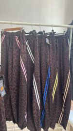 PANTALON LEOPARDO 2 LINEA - Imagen 2