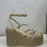 SANDALIA BEIGE NUDOS