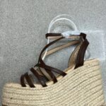 SANDALIA TIRAS MARRON