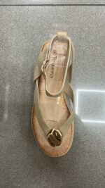 SANDALIA ANILLO TACHE BEIGE - Imagen 2