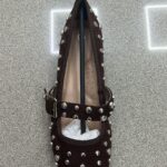 MOCASINES TACHUELAS MARRÓN