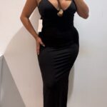 VESTIDO NEGRO DETALLE