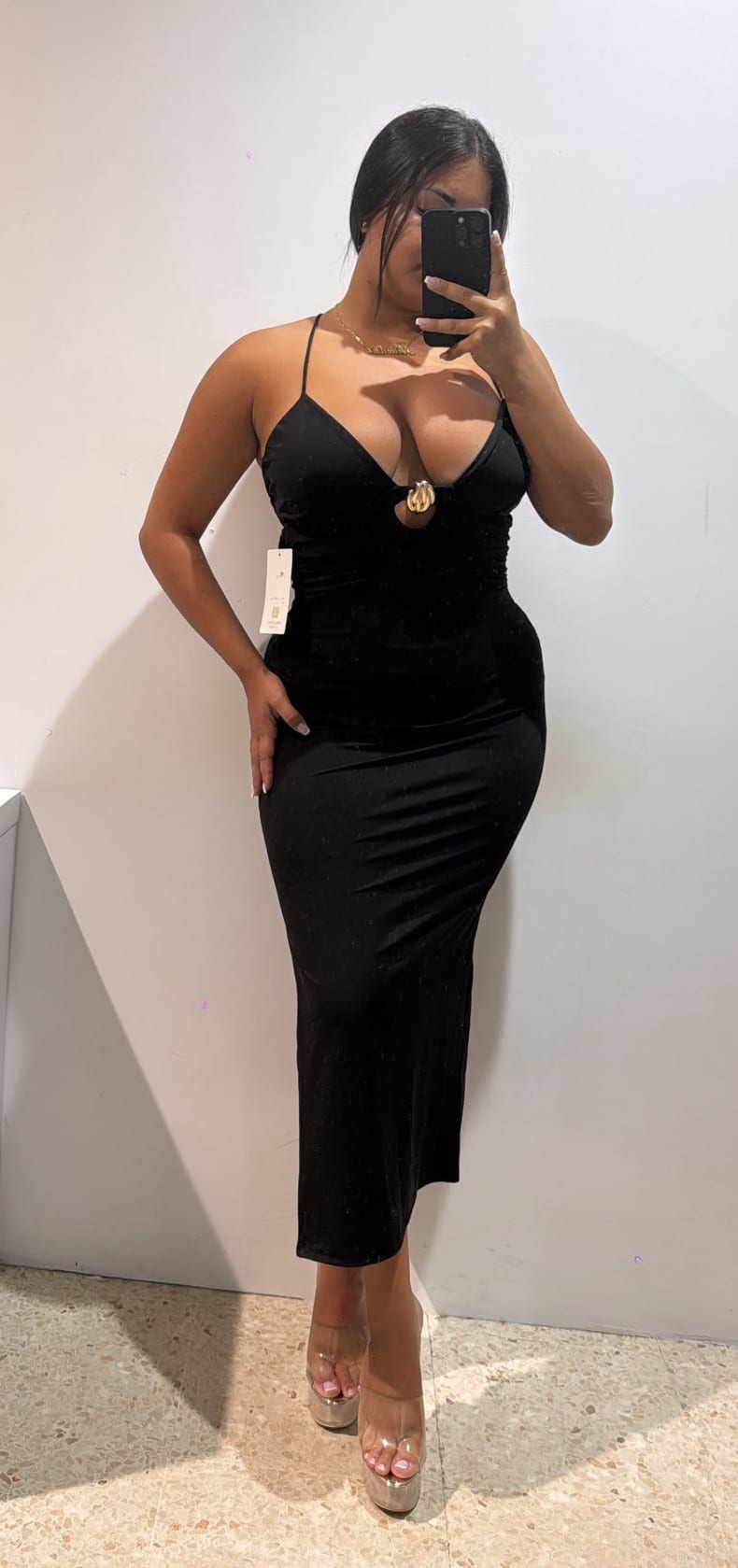 WhatsApp Image 2026-07-31 at 19.56.41 VESTIDO NEGRO DETALLE - Imagen 1