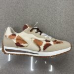 DEPORTIVA VACA BEIGE