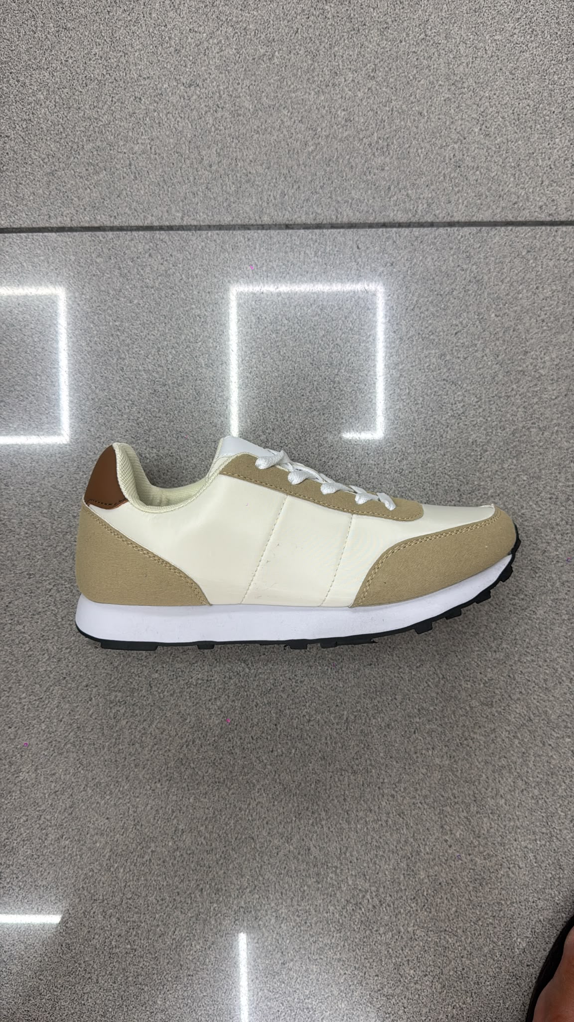 WhatsApp Image 2026-08-03 at 18.45.10 DEPORTIVA BASICA BEIGE - Imagen 1