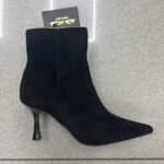 BOTA BAJA TACÓN RÍGIDO