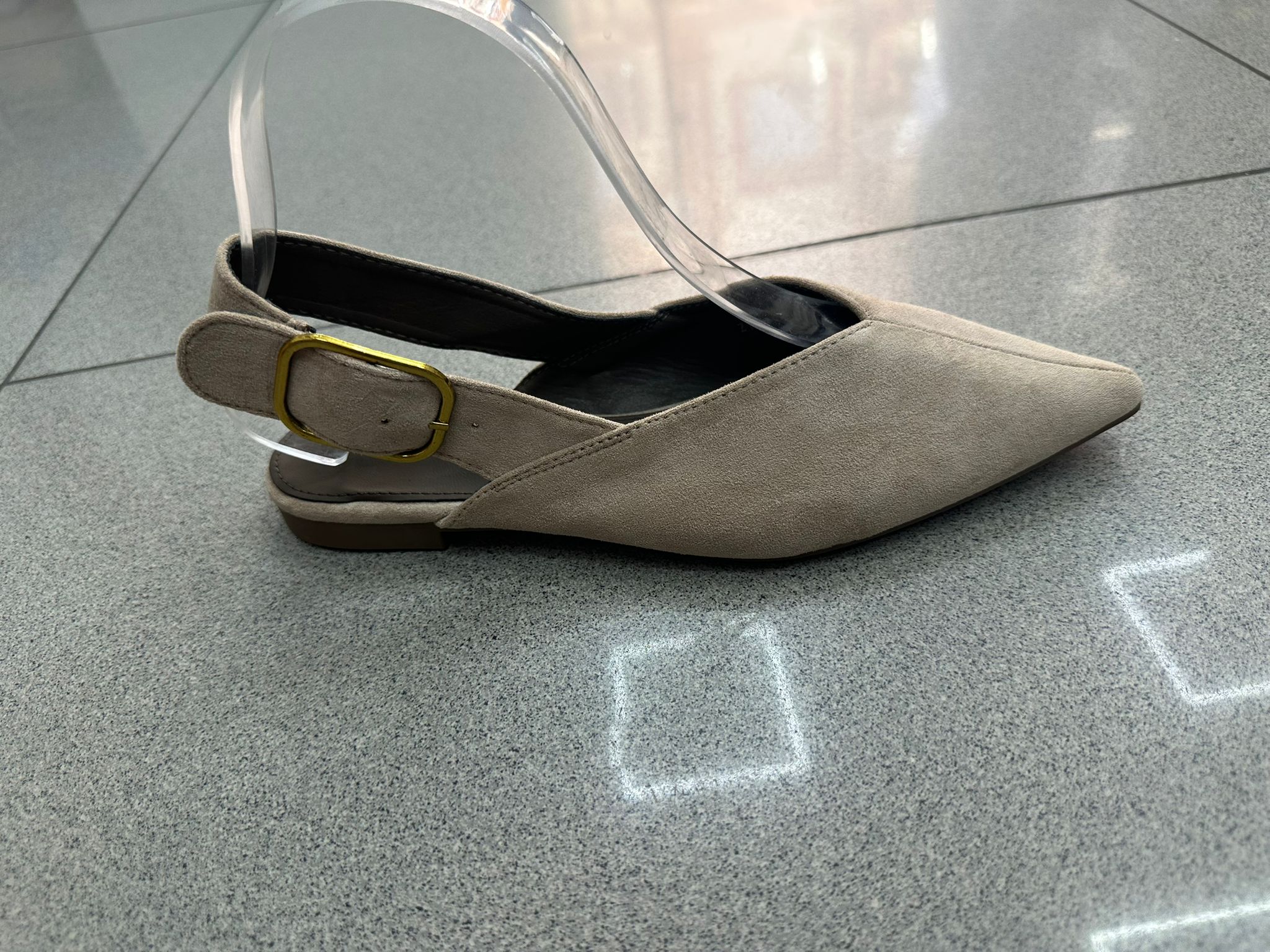 WhatsApp Image 2026-08-28 at 19.01.43 MANOLETINA STILLETO BEIGE - Imagen 1