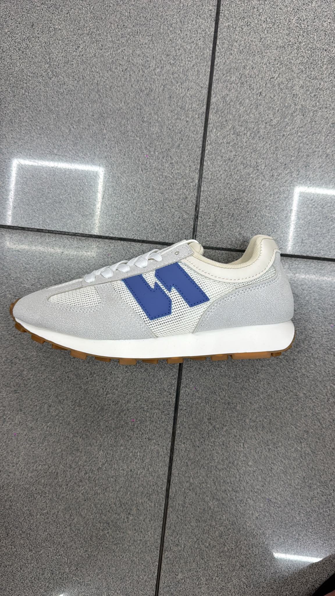 WhatsApp Image 2026-09-08 at 15.27.03 NEW BALANCE BASICA AZUL - Imagen 1