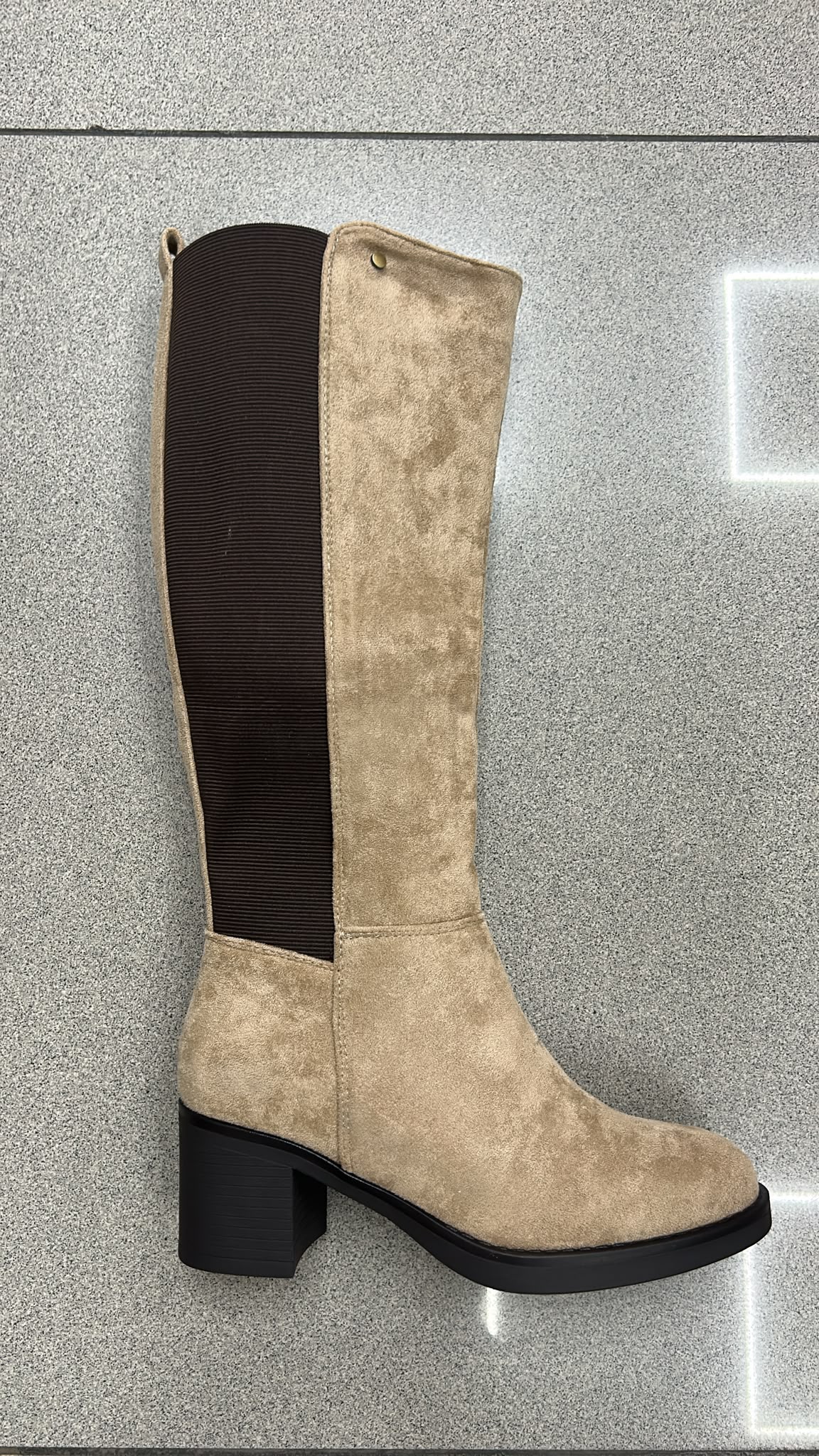 WhatsApp Image 2026-09-15 at 18.10.52 BOTA CAMPERA TACON KAKI - Imagen 1