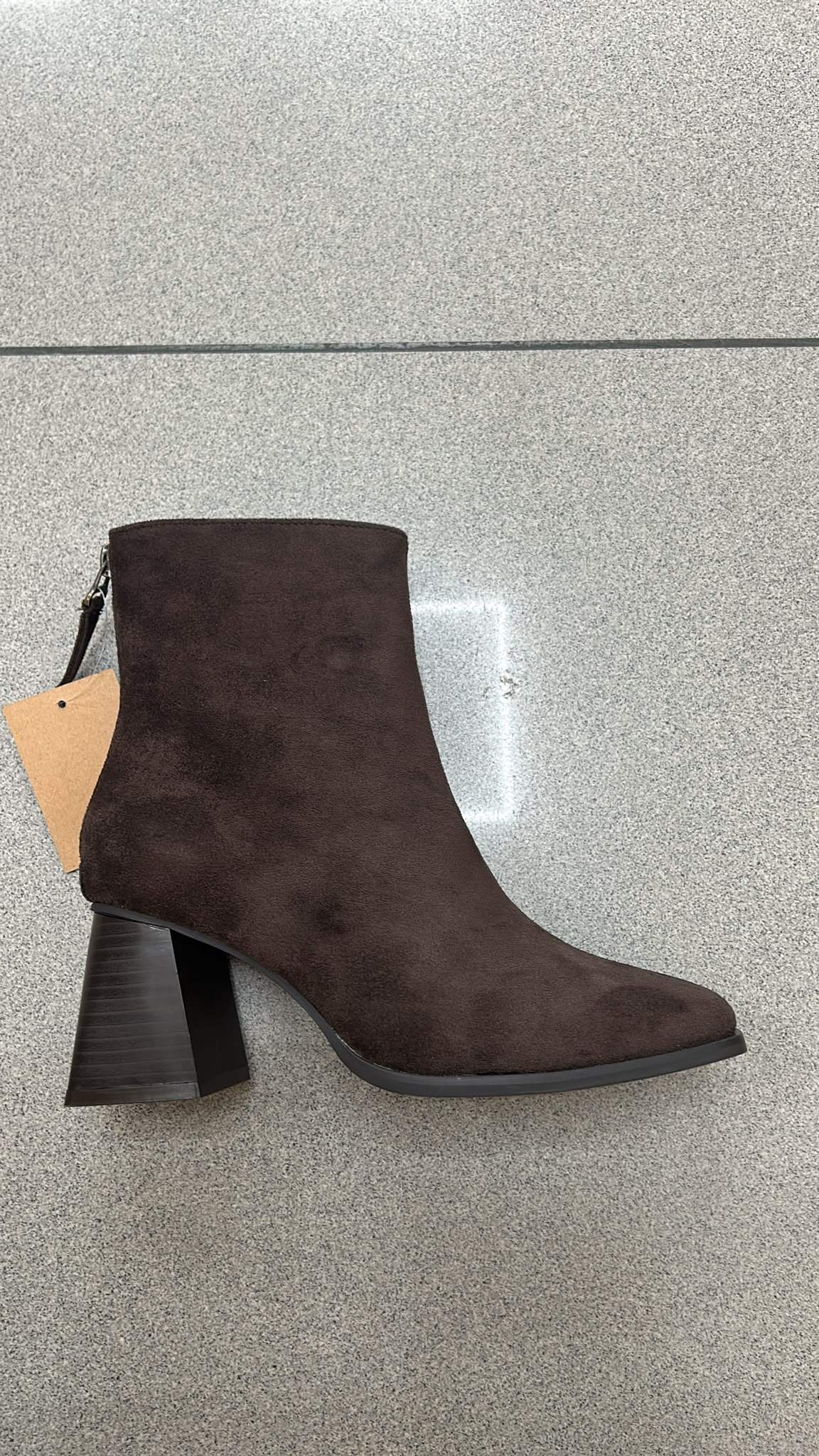 WhatsApp Image 2026-09-22 at 15.12.35 BOTA T. CUADRADO RIGIDA MARRON - Imagen 1