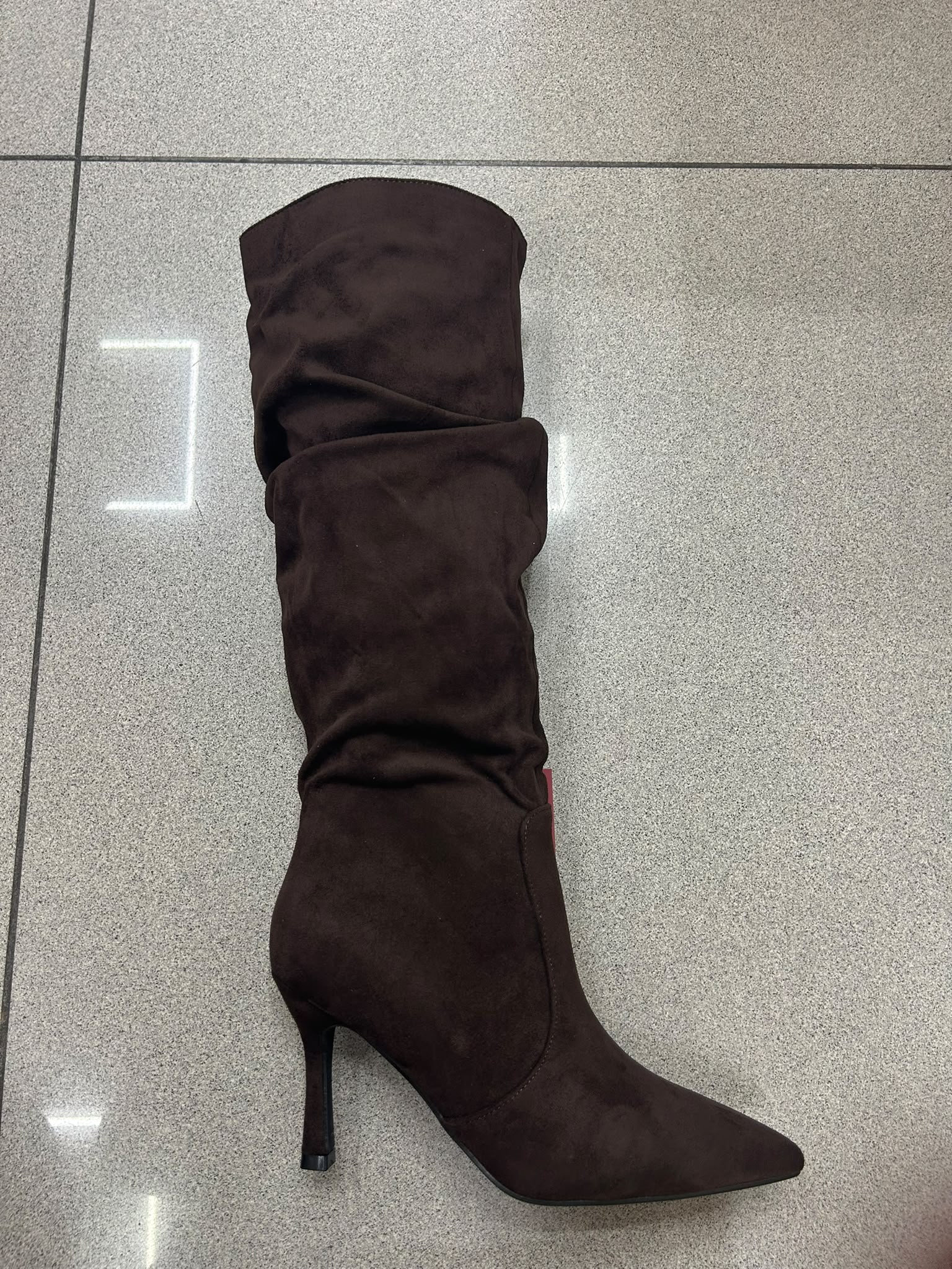 WhatsApp Image 2026-09-23 at 17.19.02 BOTA ALTA FINA ARRUGADA MARRON - Imagen 1