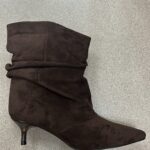 BOTA BAJA FRUNCIDA CEREZA MARRON