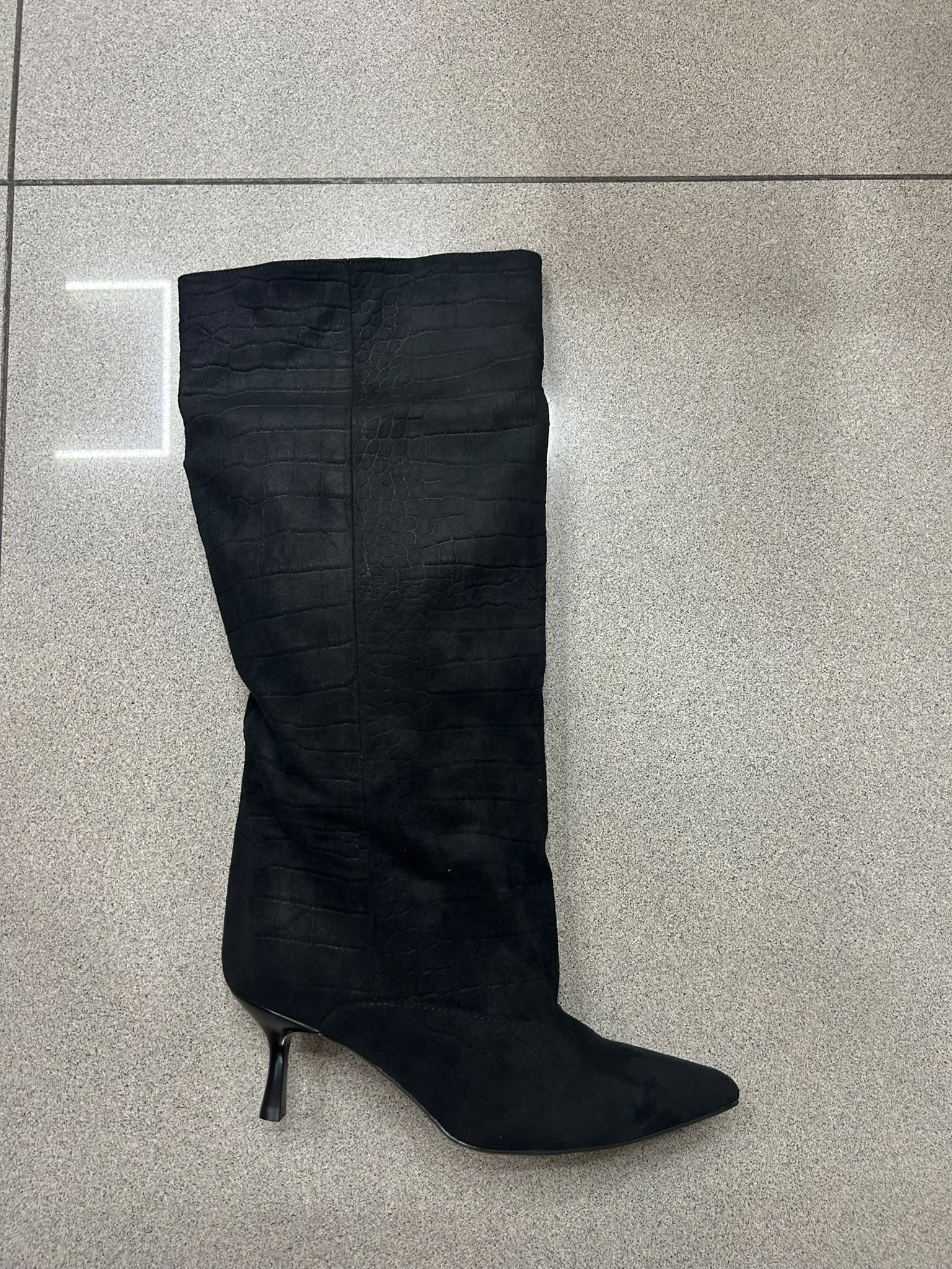 WhatsApp Image 2026-09-23 at 17.50.40 BOTAS ESCAMAS ANTE NEGRA - Imagen 1
