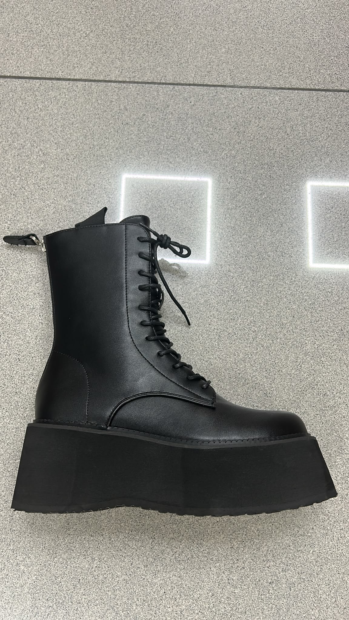 WhatsApp Image 2026-09-25 at 12.36.06 BOTA CORDONES PLATAFORMA - Imagen 1