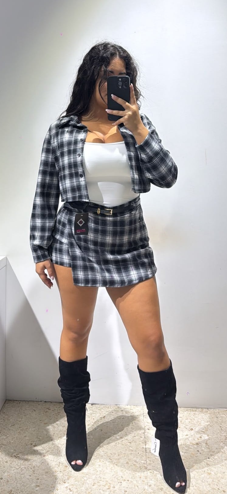 WhatsApp Image 2026-10-01 at 18.22.20 CONJUNTO CHAQUETA Y FALDA CUADROS - Imagen 1