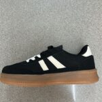 DEPORTIVA DOS LINEAS NEGRA