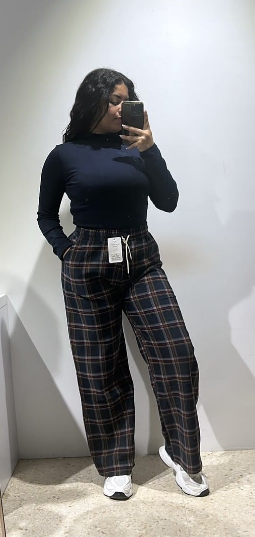 WhatsApp Image 2026-10-07 at 16.26.03 PANTALON ANCHO CUADROS - Imagen 1