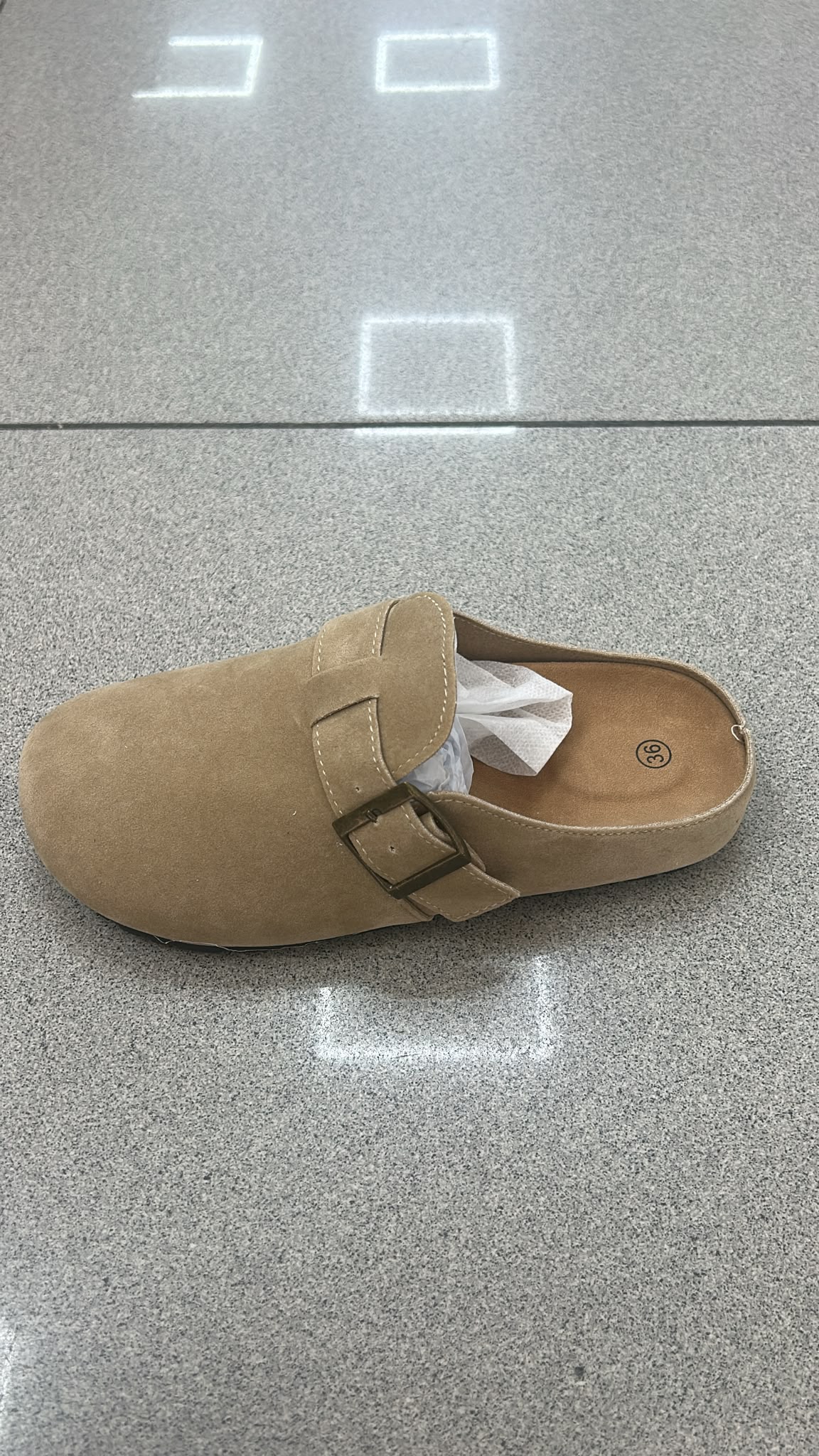 WhatsApp Image 2026-10-15 at 16.52.39 ZUECO HEBILLA BASICO BEIGE - Imagen 1